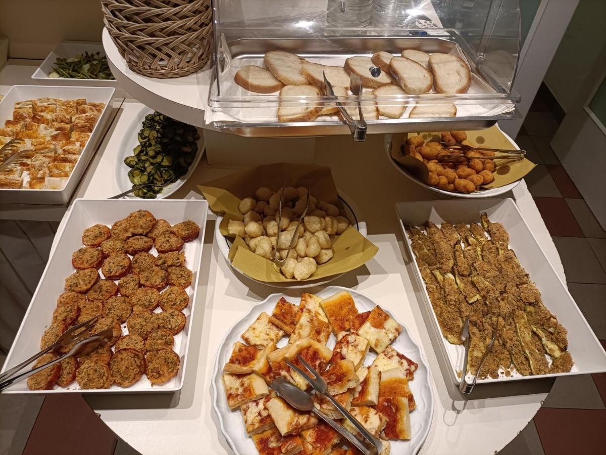 Oasi Del Mare Hotel Rimini Kültér fotó