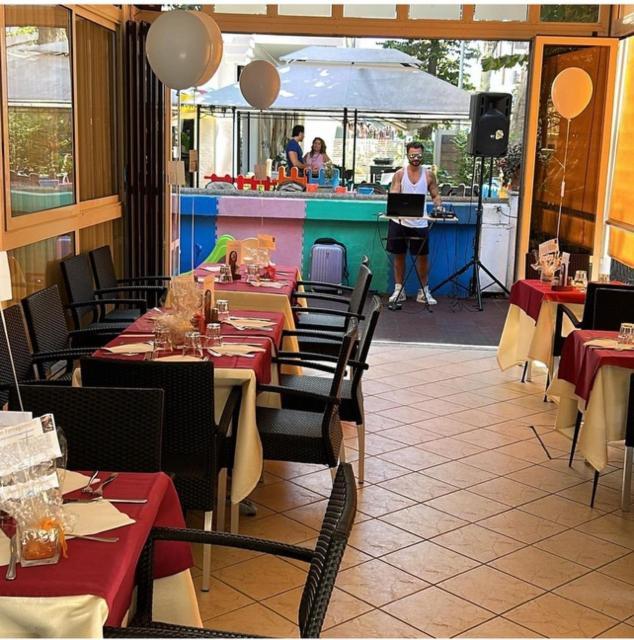 Oasi Del Mare Hotel Rimini Kültér fotó